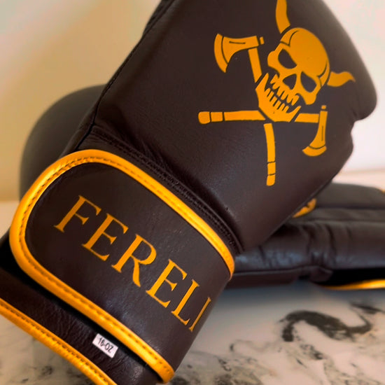 A product showcase video of Fereli Huskarl boxing gloves.